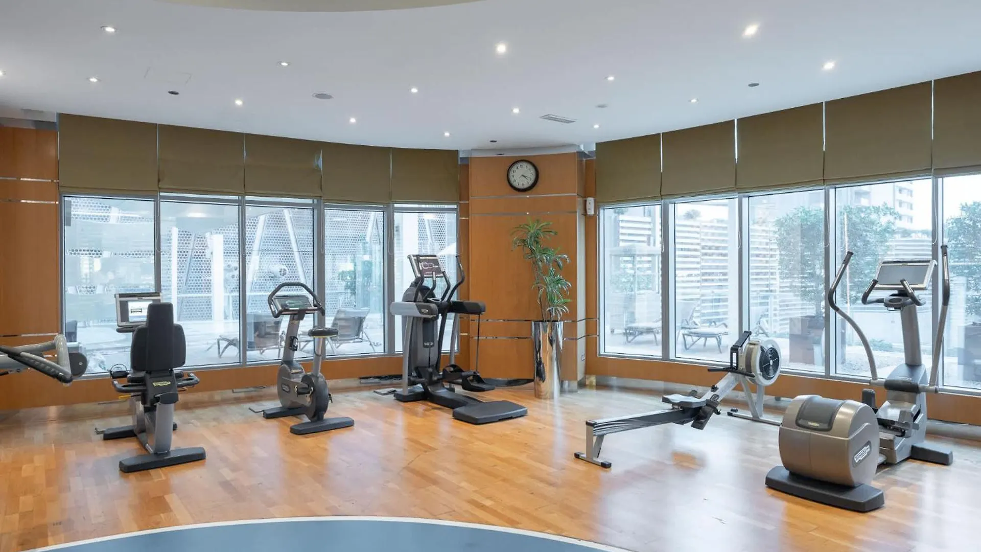 2Br Bliss In Vibrant Business Bay Apartment Dubai
