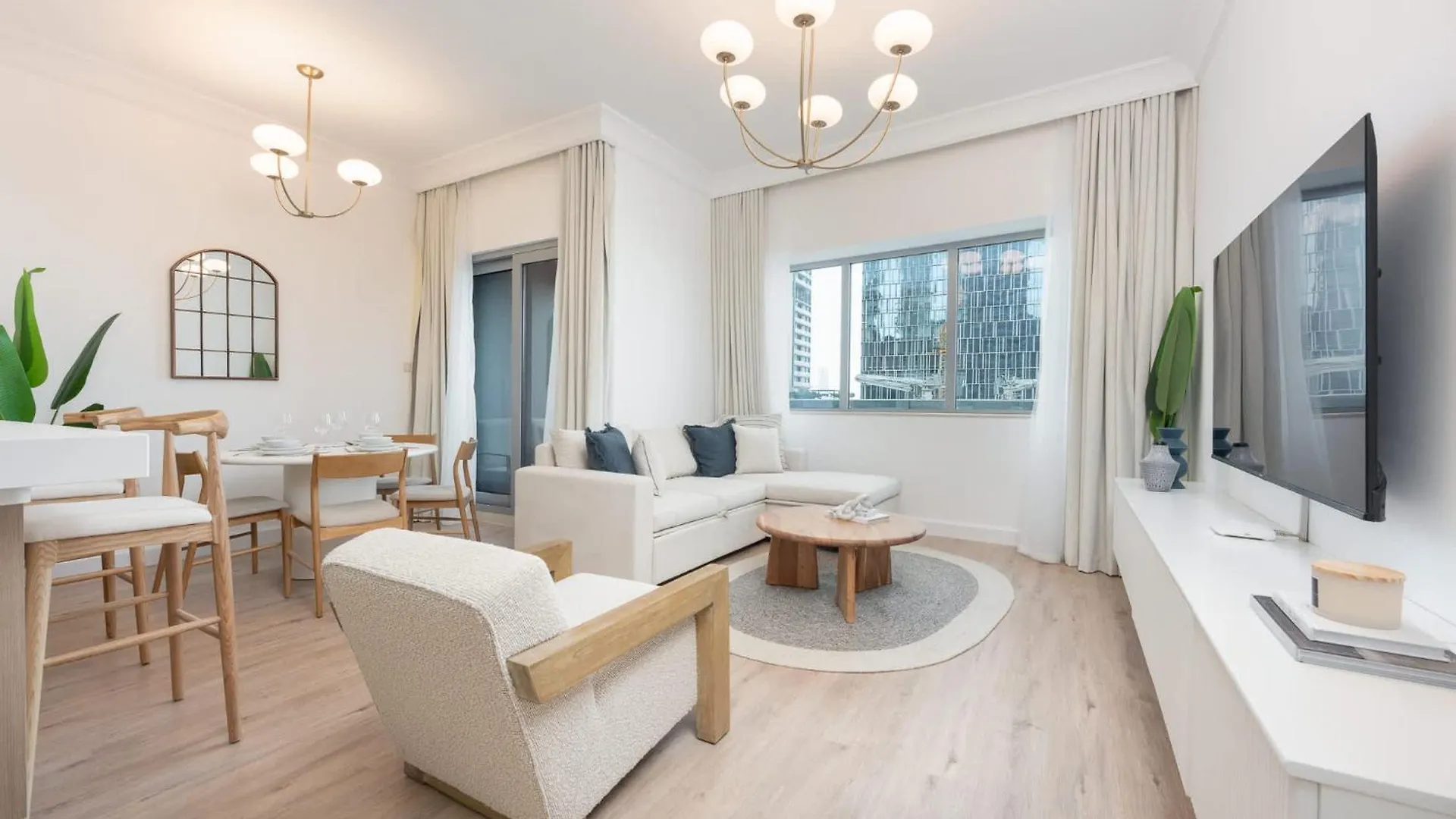 2Br Bliss In Vibrant Business Bay Apartment Dubai