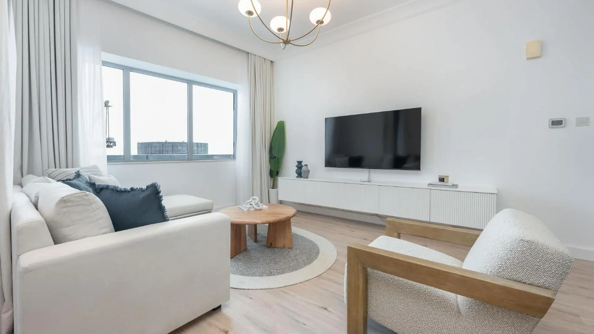 2Br Bliss In Vibrant Business Bay Apartment Dubai United Arab Emirates